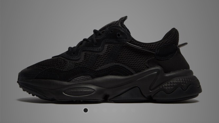 junior ozweego black